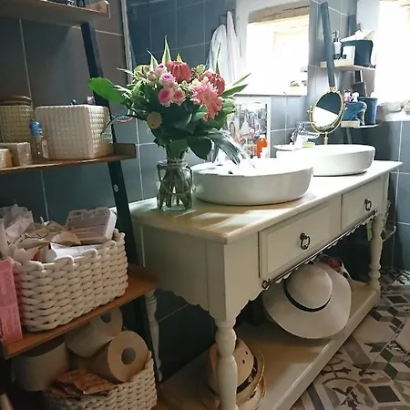 Comfortable Quiet House In The Countryside Porte-du-quercy For 8 People בית נופש *